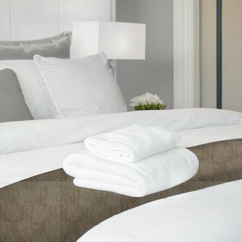 Chantilly Linen Bed Runner