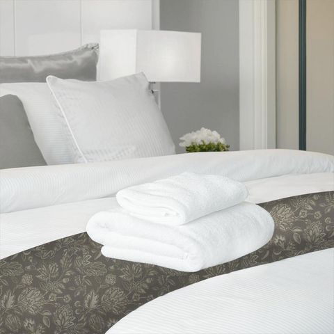 Amore Dove Bed Runner