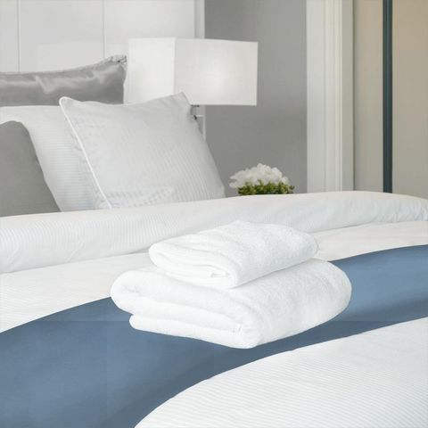 Spectrum Sky Bed Runner