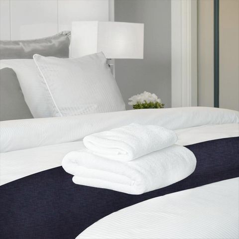 Arles Iris Bed Runner
