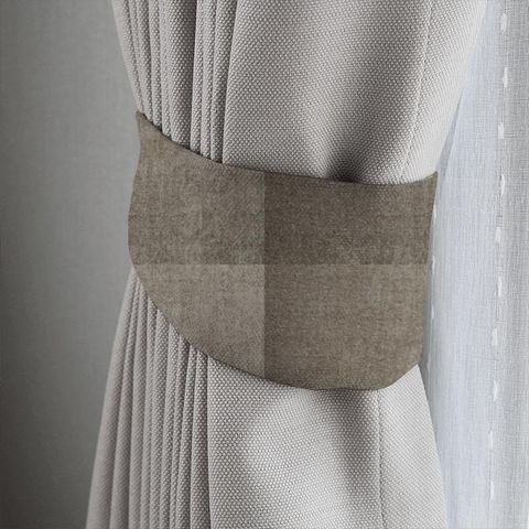 Madigan Truffle Tieback