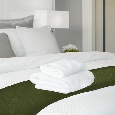 Earth Apple Bed Runner