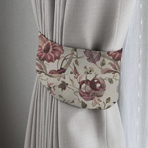 Delilah Winterberry/Linen Tieback