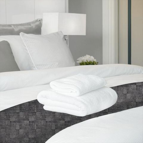 Titus Graphite Bed Runner