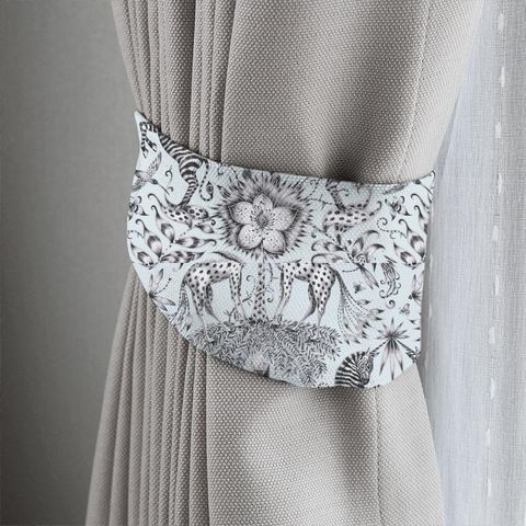 Kruger Eggshell Tieback