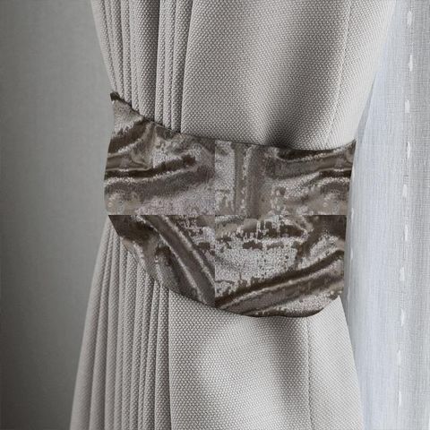 Mercury Willow Tieback