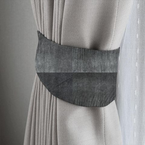 Glamour Elephant Tieback