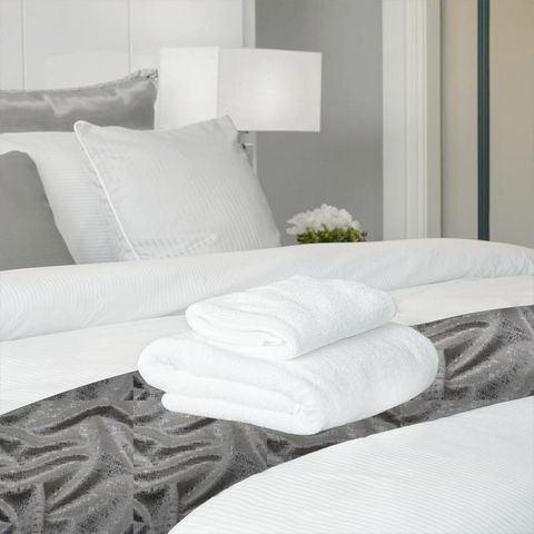 Zinc Ivory Bed Runner