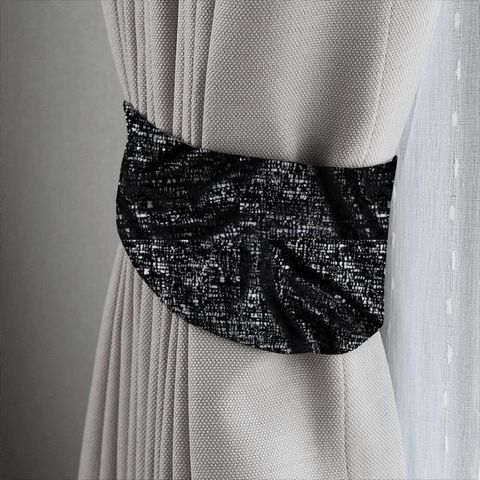 Zinc Noir Tieback