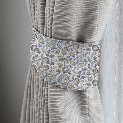 Harvest Dove Tieback