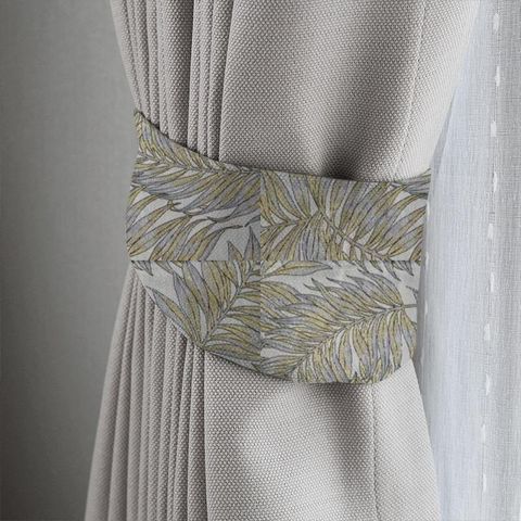 Fantasy Gold Tieback