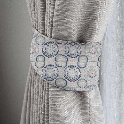 Timor Seafoam Tieback