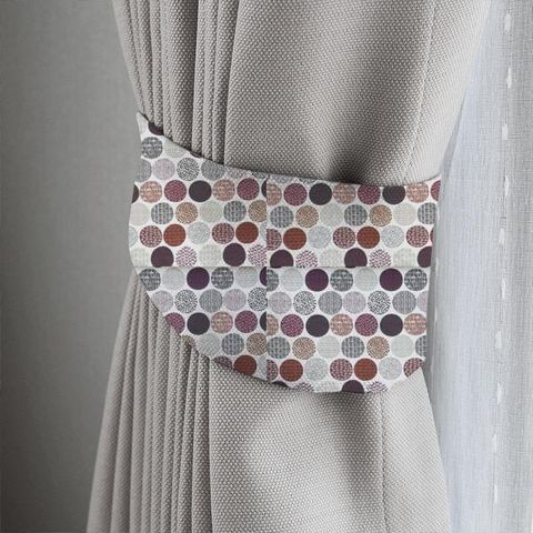 Casa Very Berry Tieback