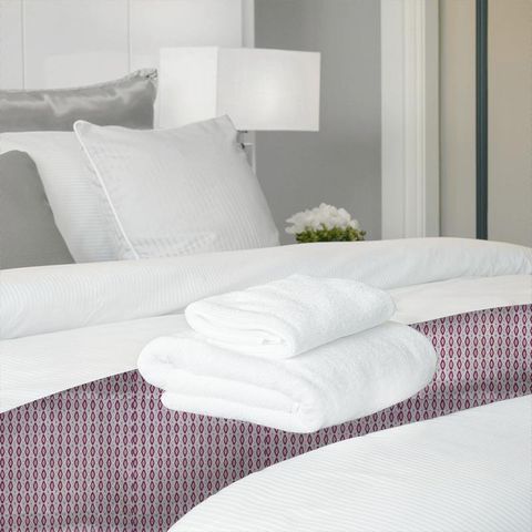 Karaz Very Berry Bed Runner