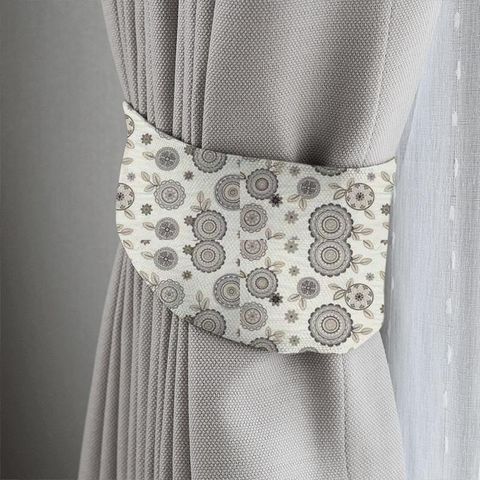 Couture Onyx Tieback