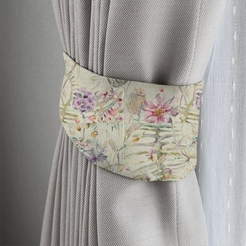 Edenmuir Raspberry Linen Tieback