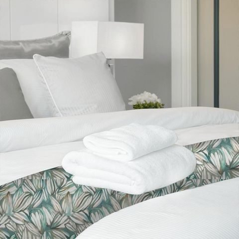 Topia Emerald Bed Runner