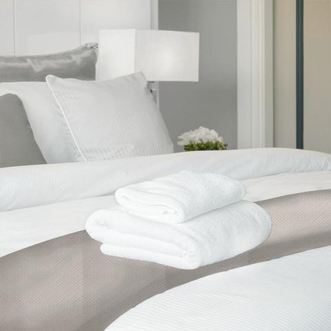 Magnasco Vanilla Bed Runner
