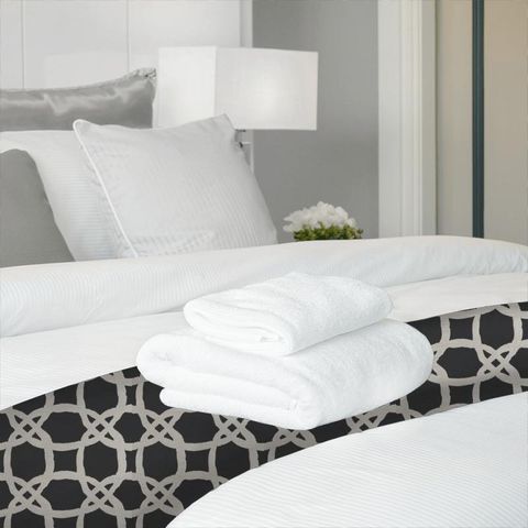 Fascino Nero Bed Runner