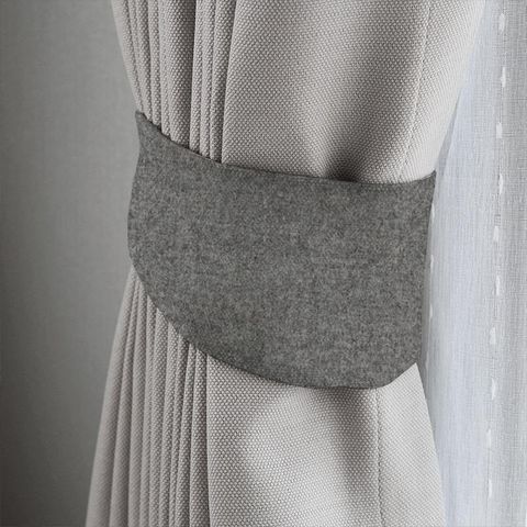 Earth Hessian Tieback