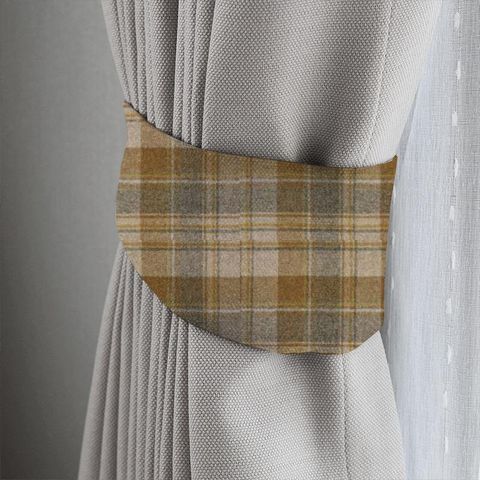 Snowshill Mustard Tieback